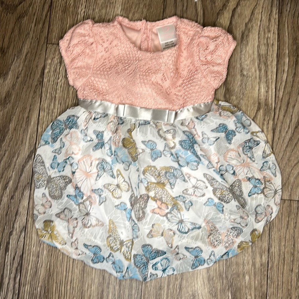 0-3 month dress- baby girl (tag says 6-9 but fits 0-3)